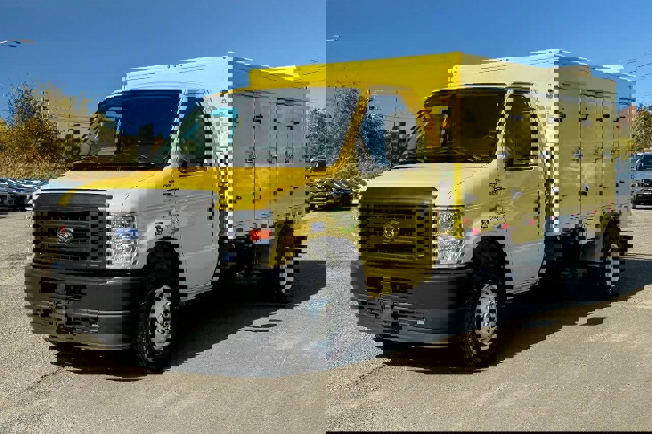 Used 2022 Ford E-450 and Econoline 450 Super Duty image 7