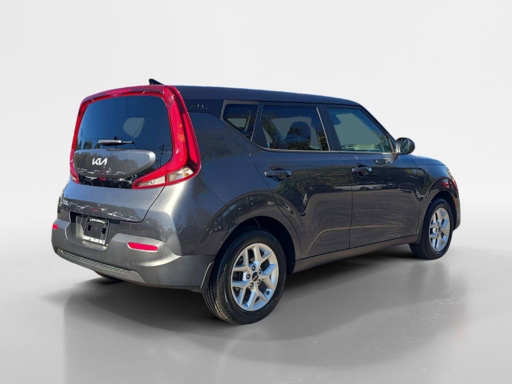 Used 2022 Kia Soul S image 5