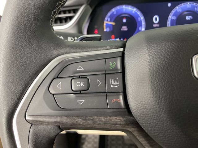 Used 2025 Jeep Grand Cherokee Limited w/ Luxury Tech Group II AWD/4WD image 20