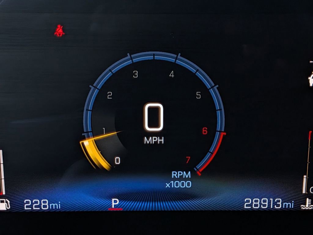 Used 2025 Chevrolet Trax LT w/ LT Convenience Package FWD image 16