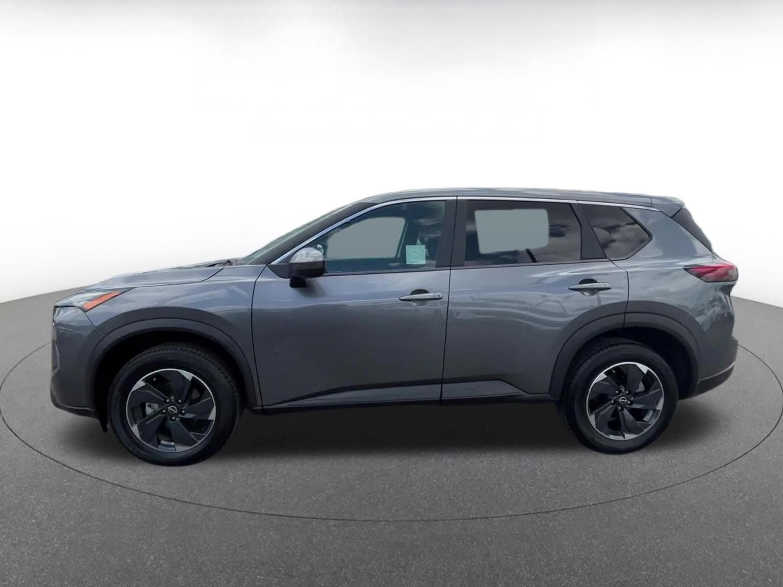Used 2025 Nissan Rogue SV FWD image 9