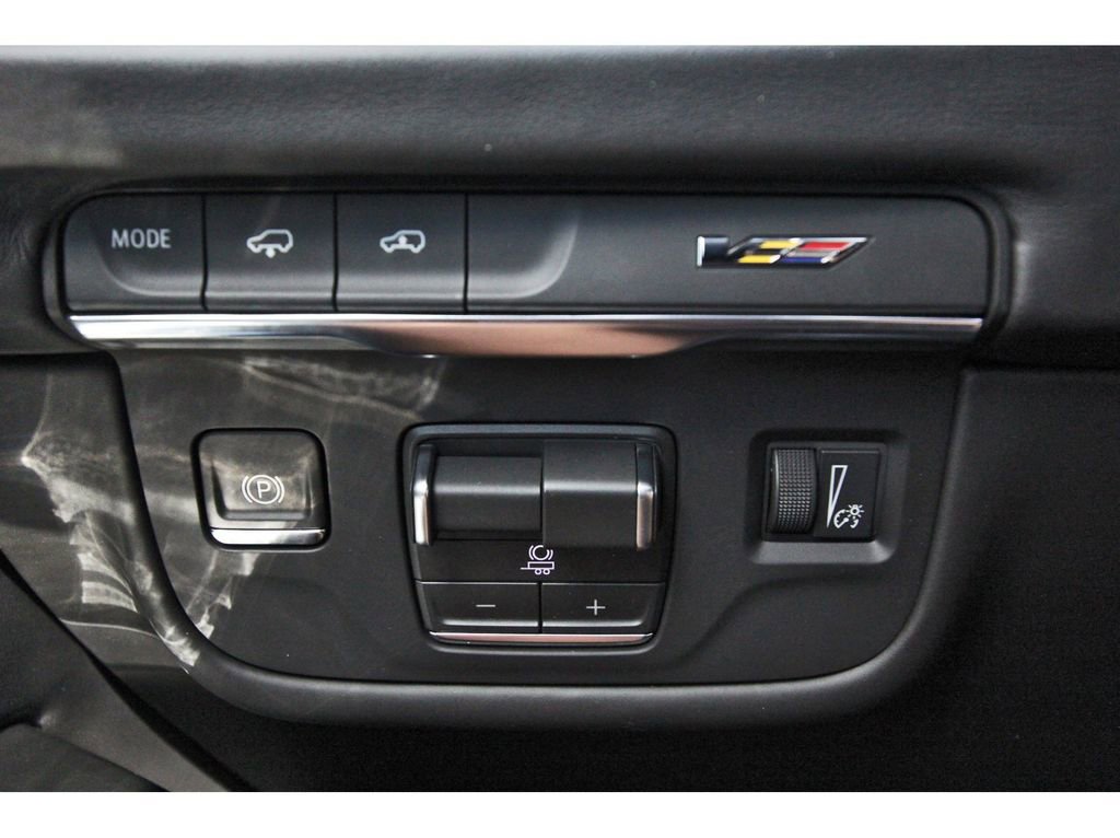 New 2026 Cadillac Escalade V w/ LPO, ONYX Package AWD/4WD image 15