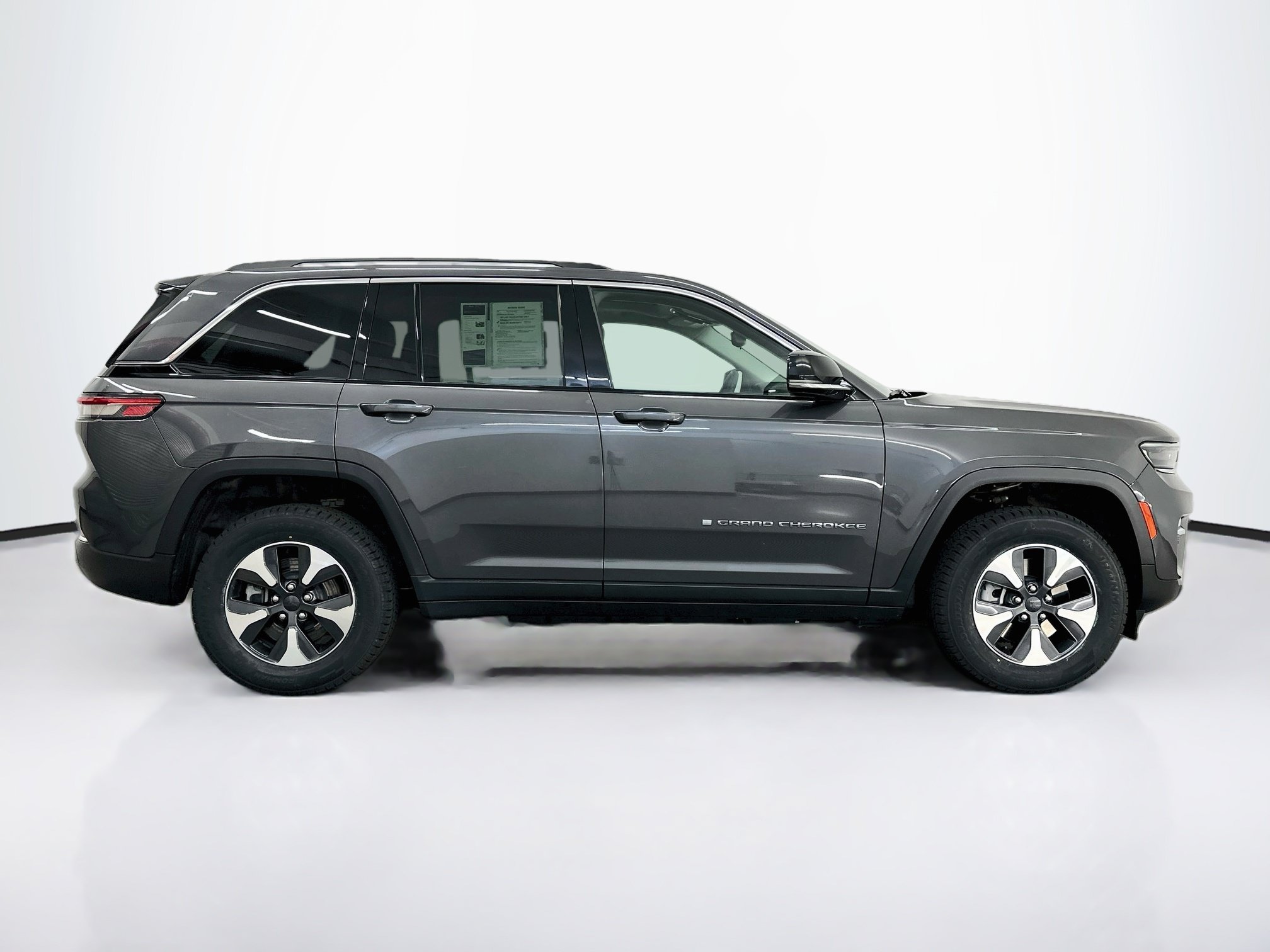 Used 2022 Jeep Grand Cherokee Limited 4xe AWD/4WD image 10