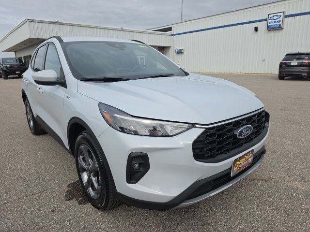 Used 2025 Ford Escape ST-Line Select AWD/4WD image 7