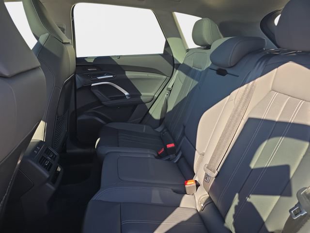 Used 2025 Audi Q5 Premium Plus image 17