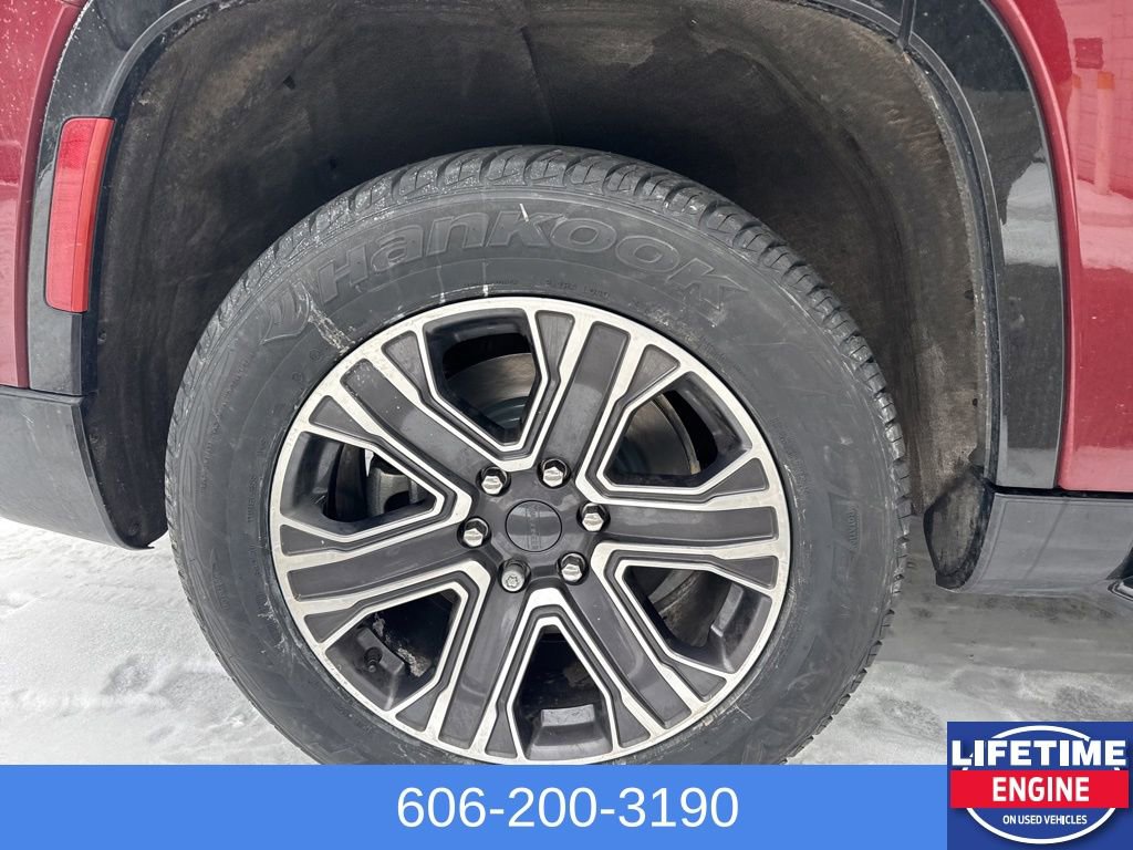 Used 2024 Jeep Wagoneer 4WD w/ Premium Group I image 7