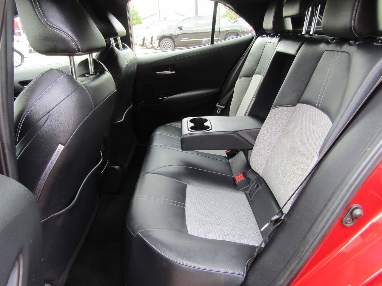 Used 2019 Toyota Corolla XSE FWD image 9