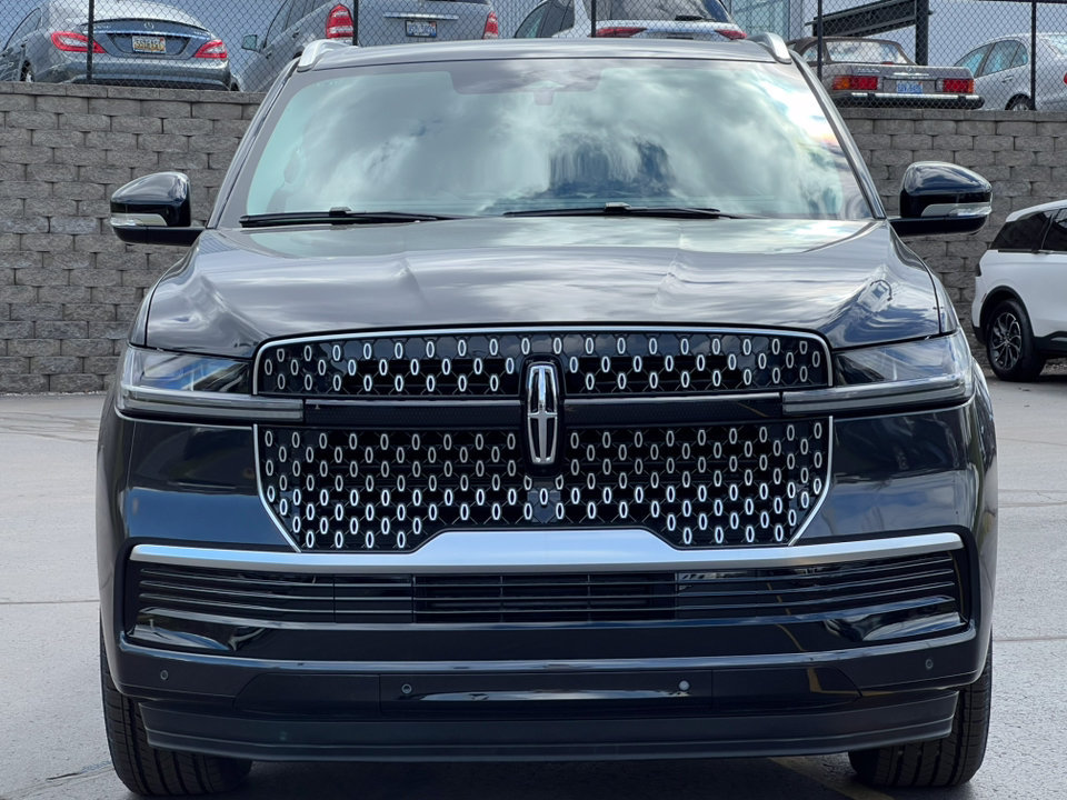 New 2026 Lincoln Navigator Reserve AWD/4WD image 40