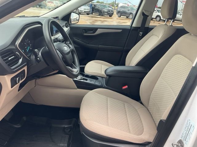 Used 2022 Ford Escape SE image 7