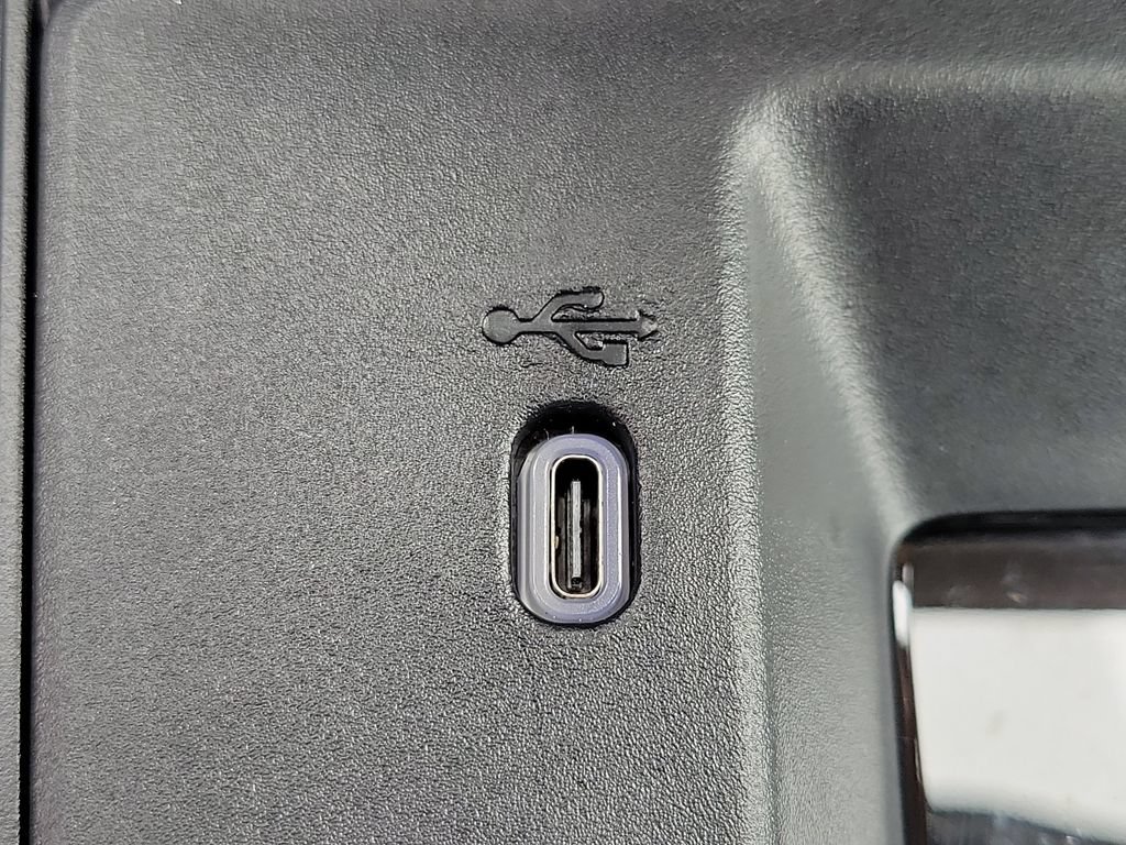 Used 2026 Toyota Corolla Cross L FWD image 28