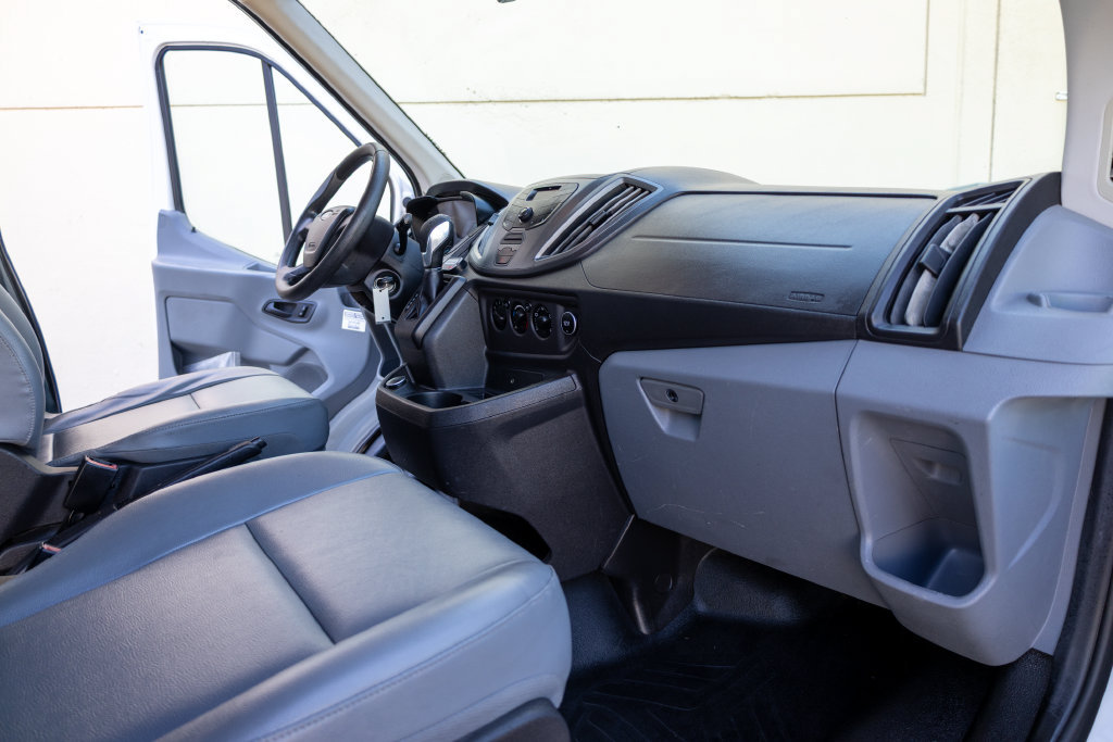 Used 2018 Ford Transit 150 XL RWD image 13