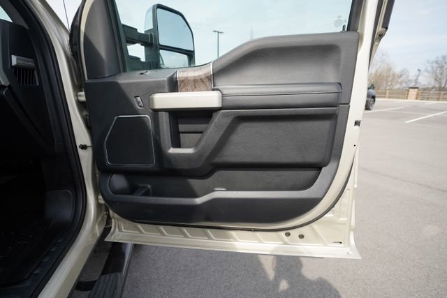 Used 2017 Ford F350 Lariat w/ Lariat Ultimate Package image 20