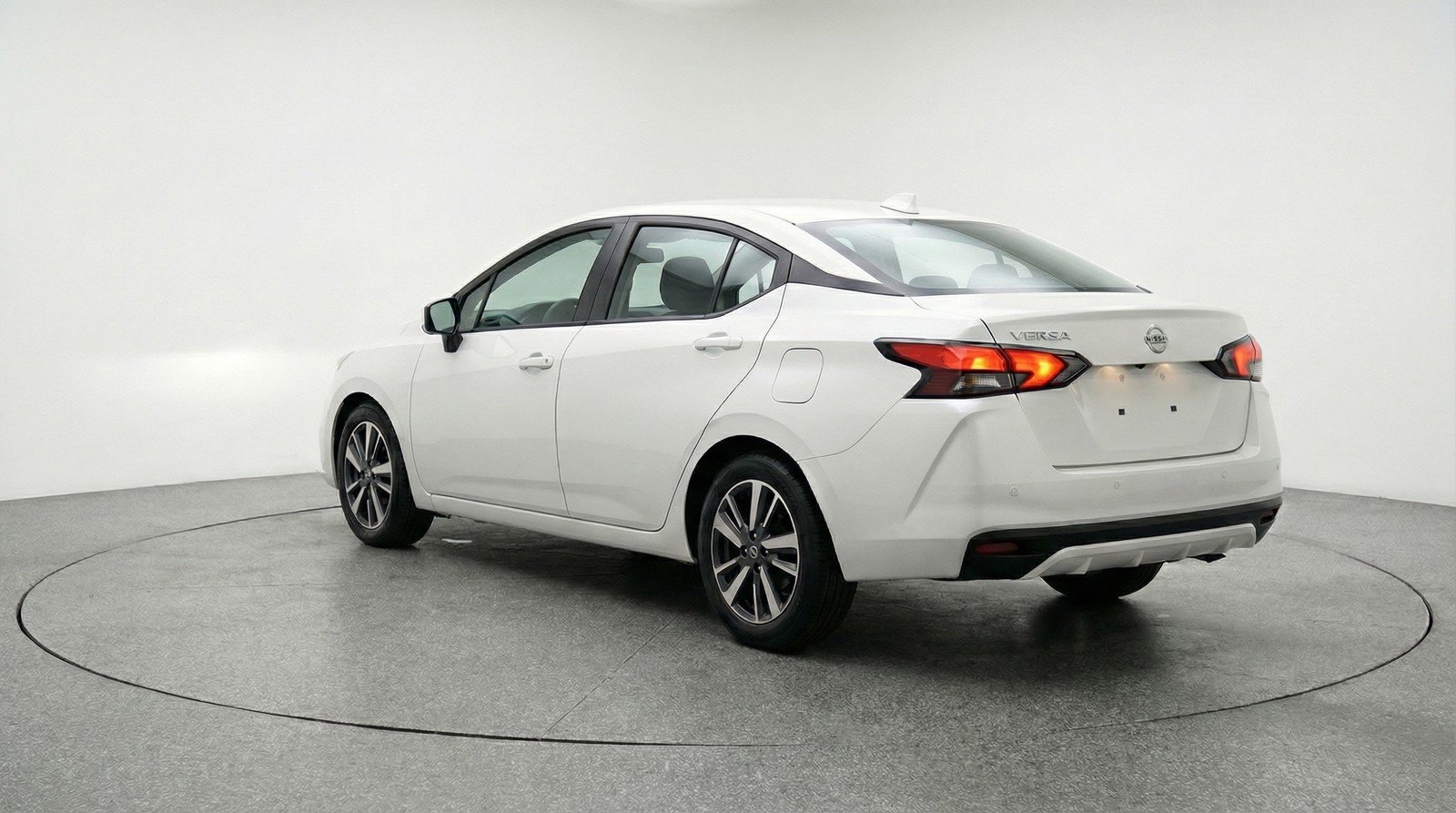 Used 2025 Nissan Versa SV FWD image 6