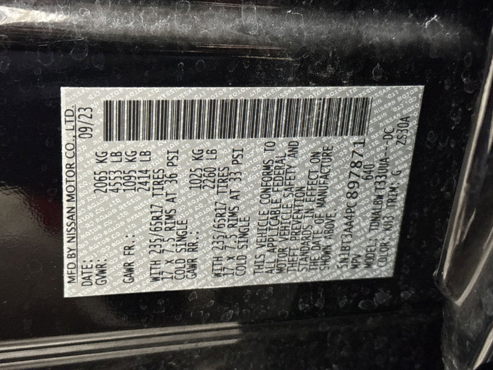 Used 2023 Nissan Rogue S image 33