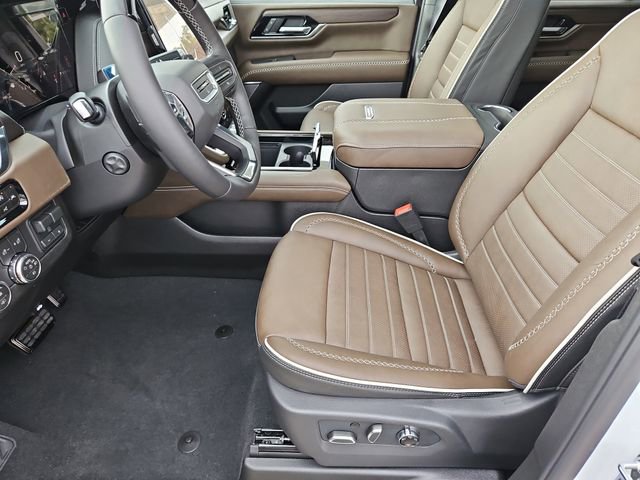 New 2026 GMC Yukon Denali Ultimate AWD/4WD image 11