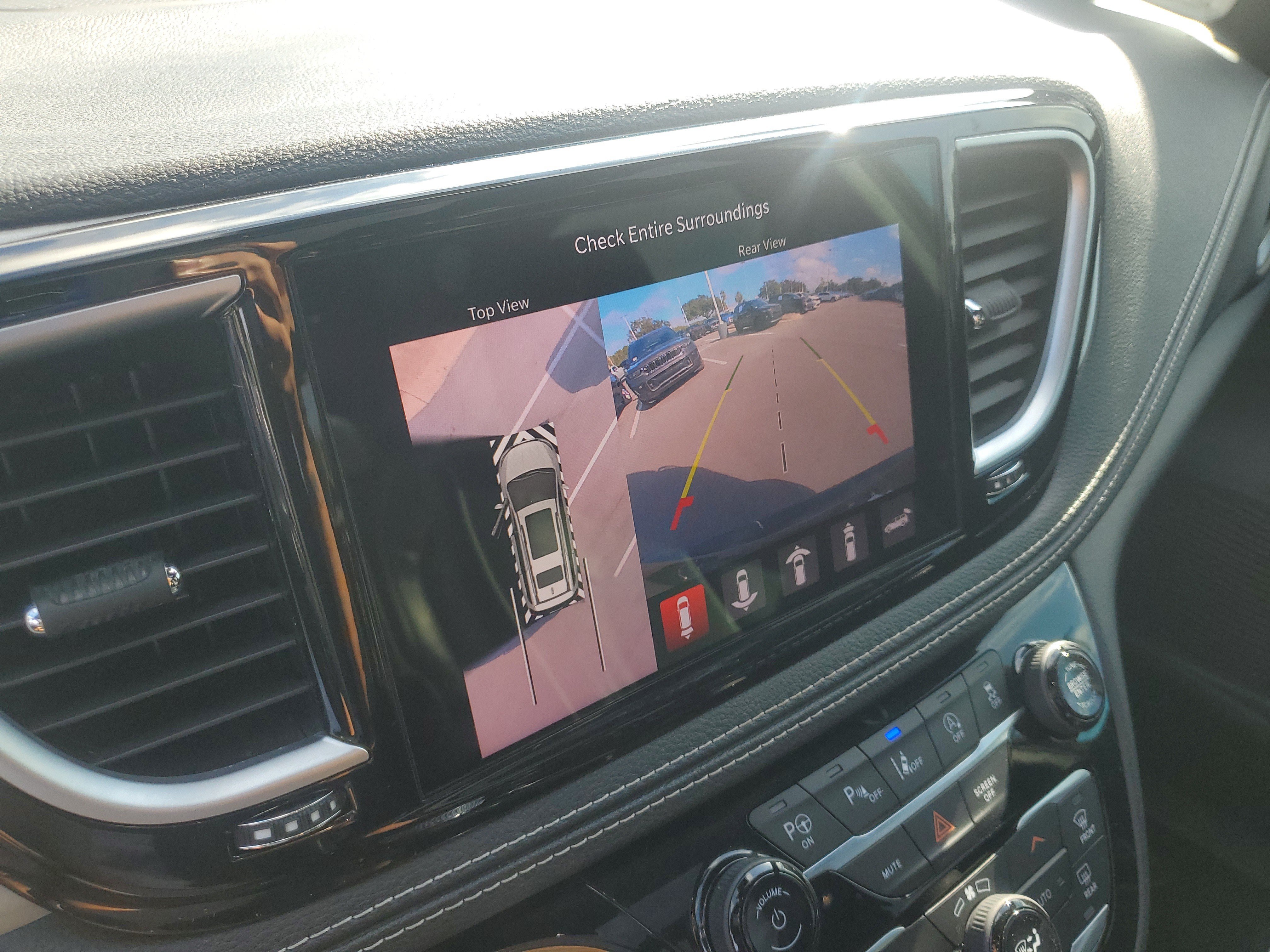 Used 2022 Chrysler Pacifica Limited w/ Uconnect Theater Family Group AWD/4WD image 21