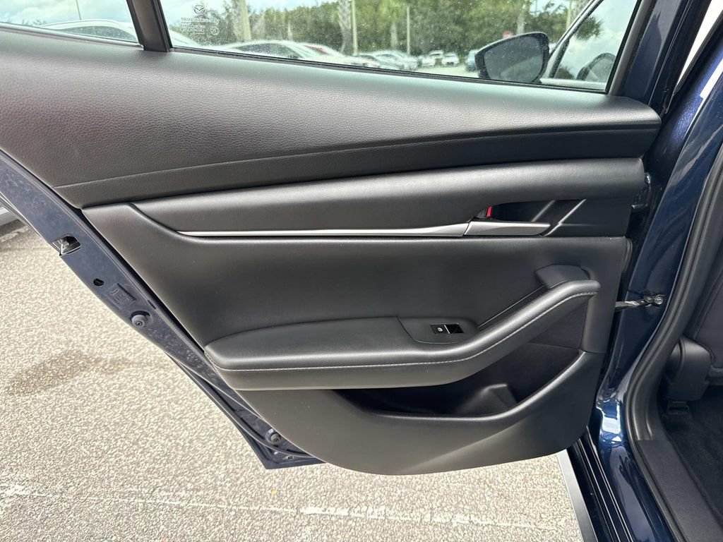 Used 2021 MAZDA MAZDA3 s FWD image 12