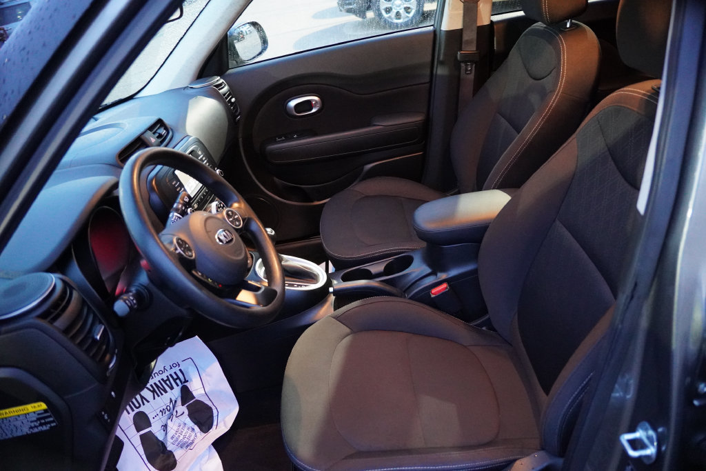 Used 2018 Kia Soul FWD image 15