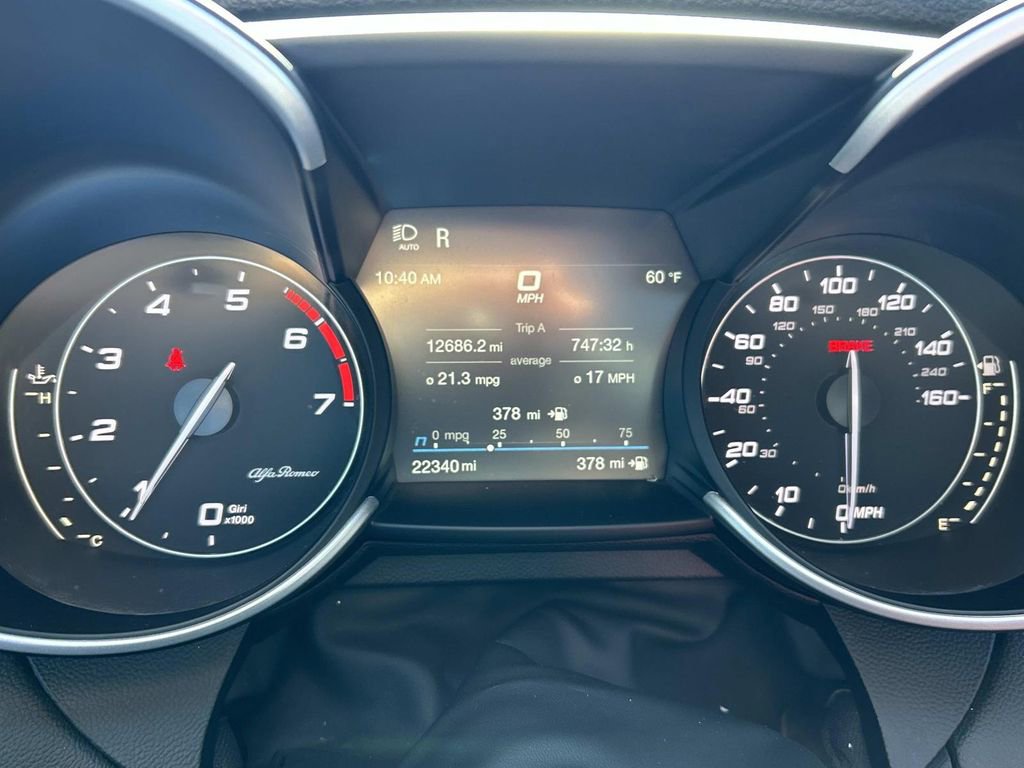 Used 2022 Alfa Romeo Giulia Veloce image 37