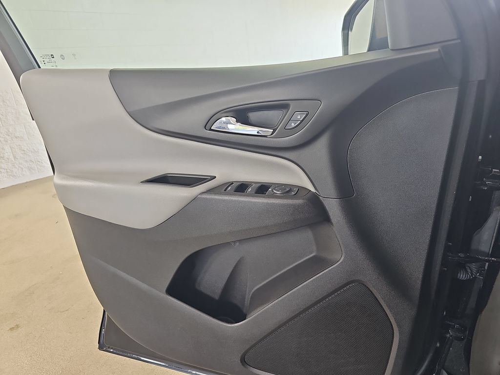 Certified 2024 Chevrolet Equinox LS w/ LS Convenience Package FWD image 32