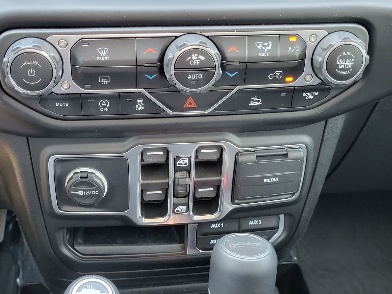 Used 2023 Jeep Gladiator Overland w/ Popular Equipment Package AWD/4WD image 21