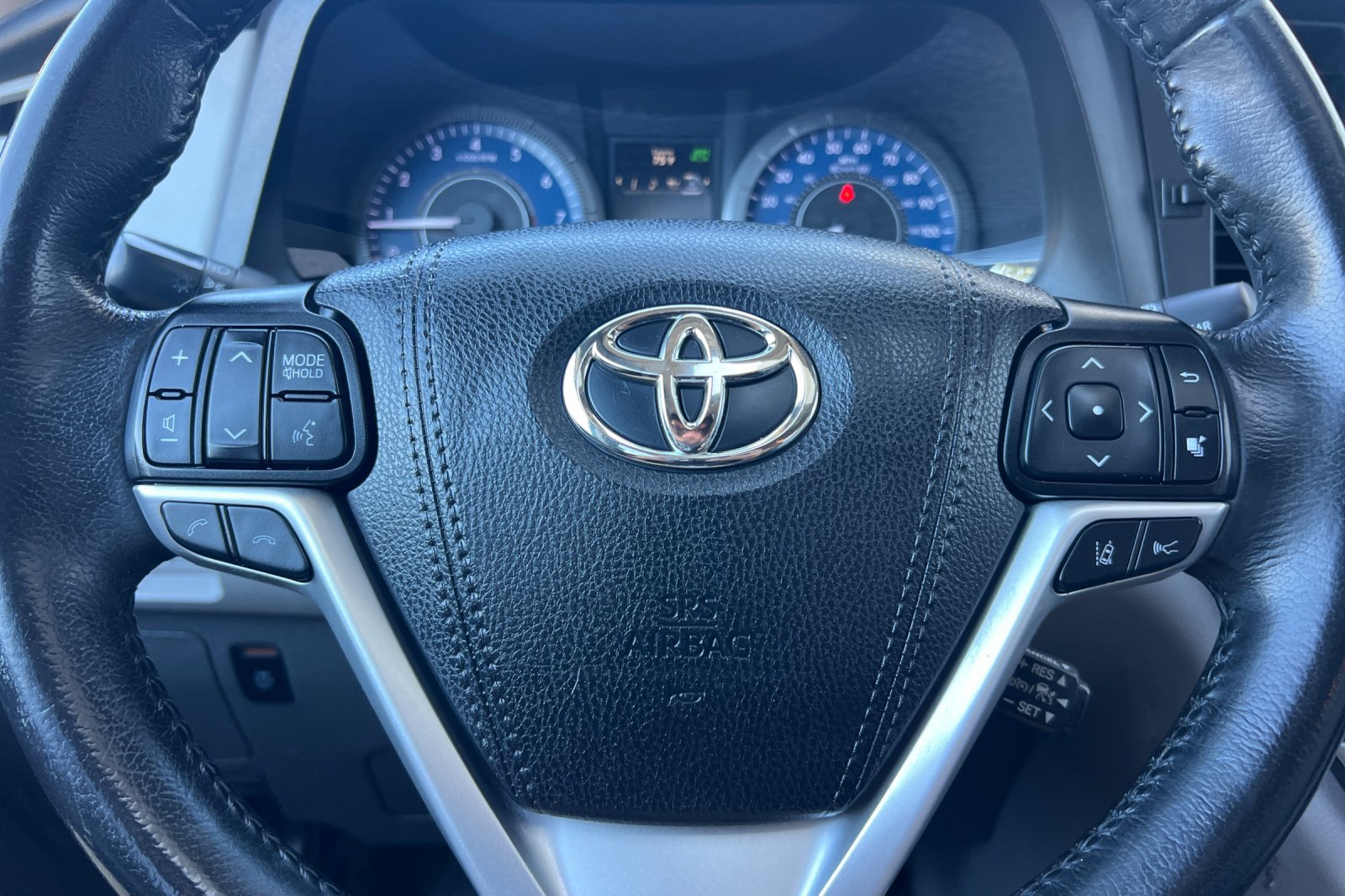 Used 2020 Toyota Sienna XLE FWD image 27