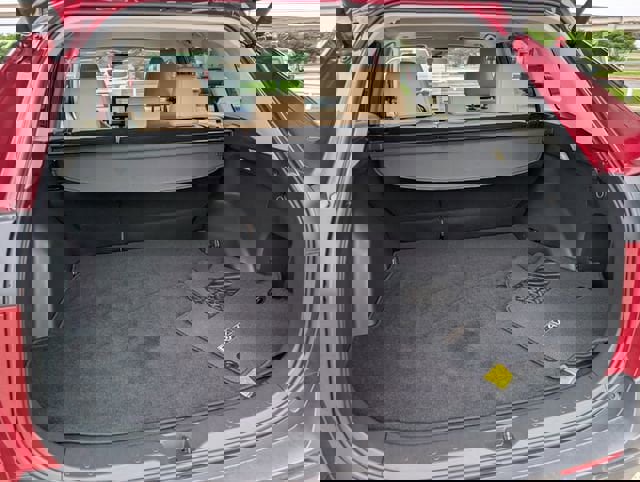 Used 2025 Toyota RAV4 XLE Premium image 29