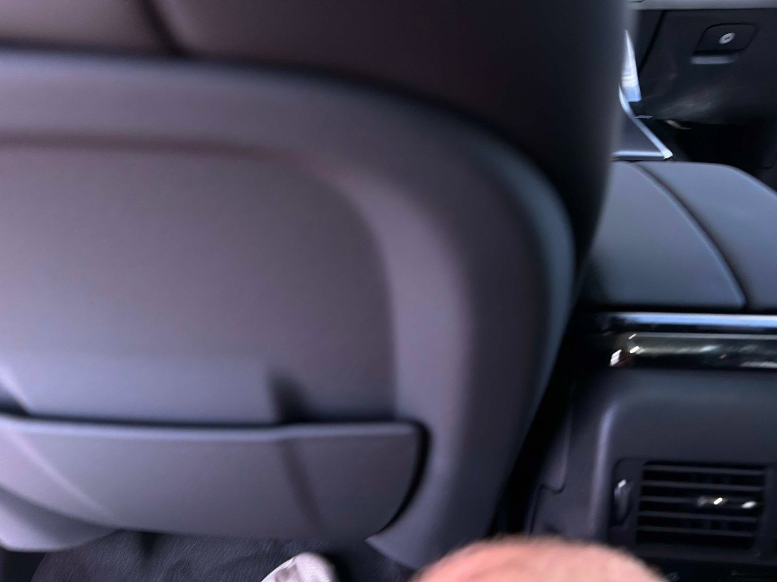 New 2026 Land Rover Range Rover Velar Dynamic SE image 15