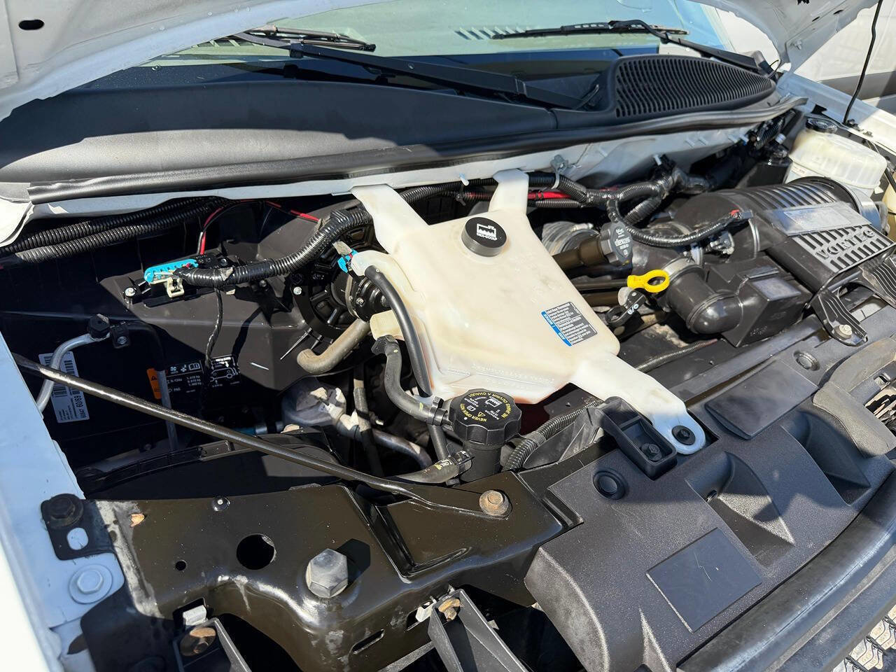 Used 2020 Chevrolet Express 3500 Extended w/ Driver Convenience Package RWD image 22