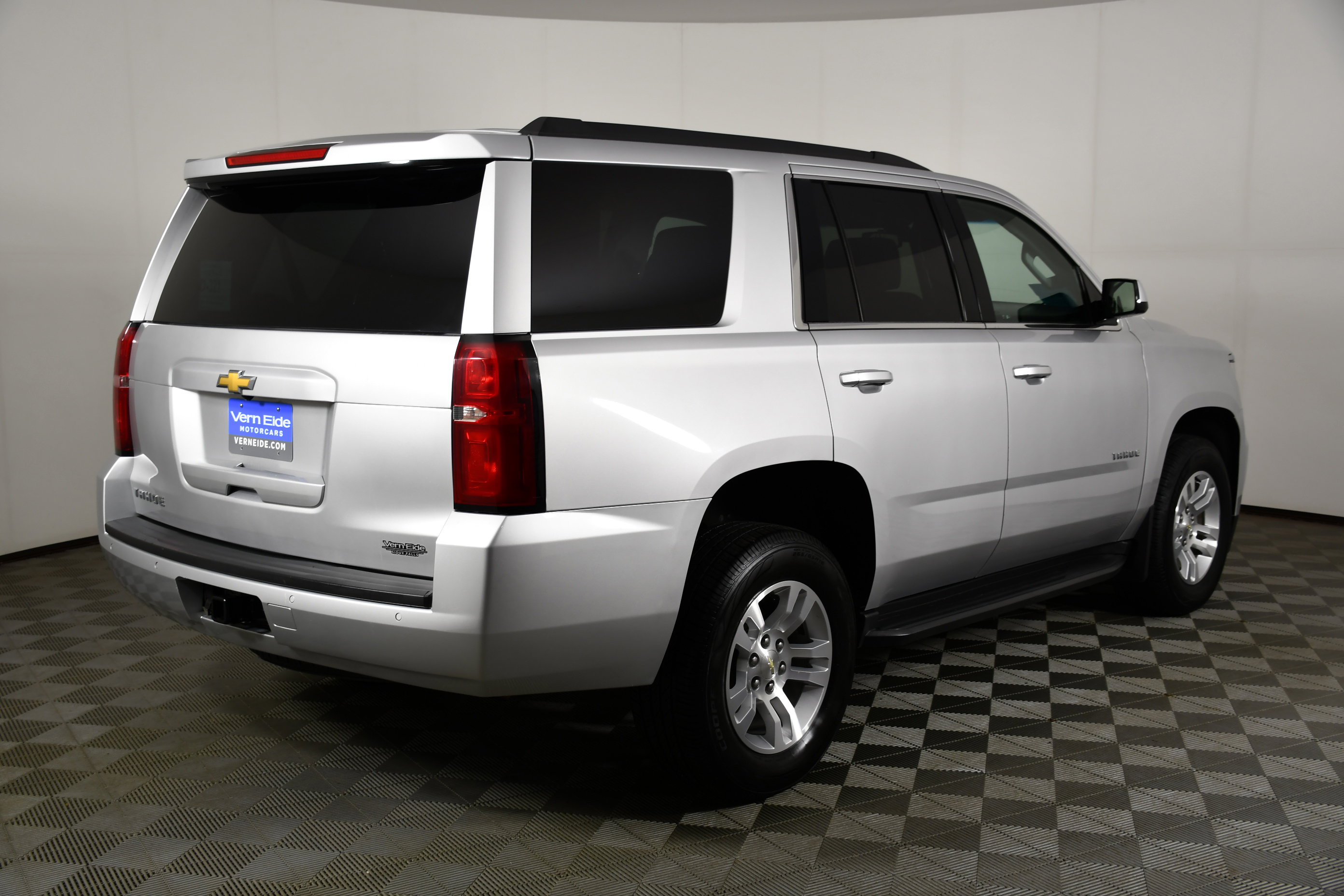 Used 2018 Chevrolet Tahoe LS AWD/4WD image 6