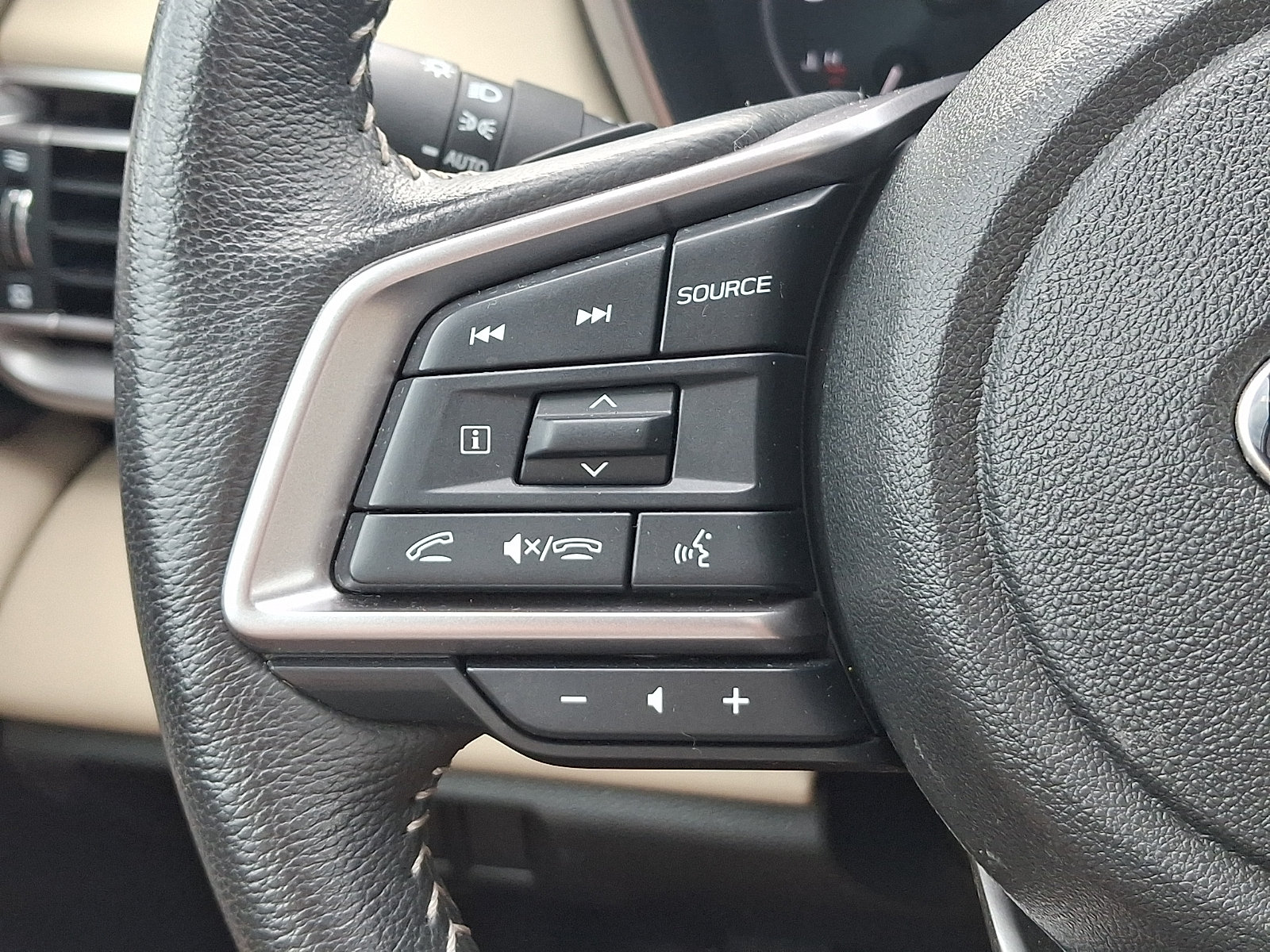 Used 2025 Subaru Legacy Limited AWD/4WD image 23