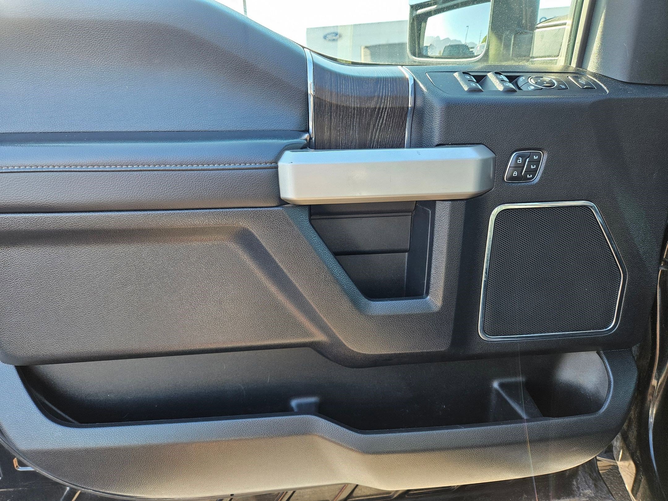 Used 2021 Ford F350 Lariat w/ Lariat Ultimate Package AWD/4WD image 14