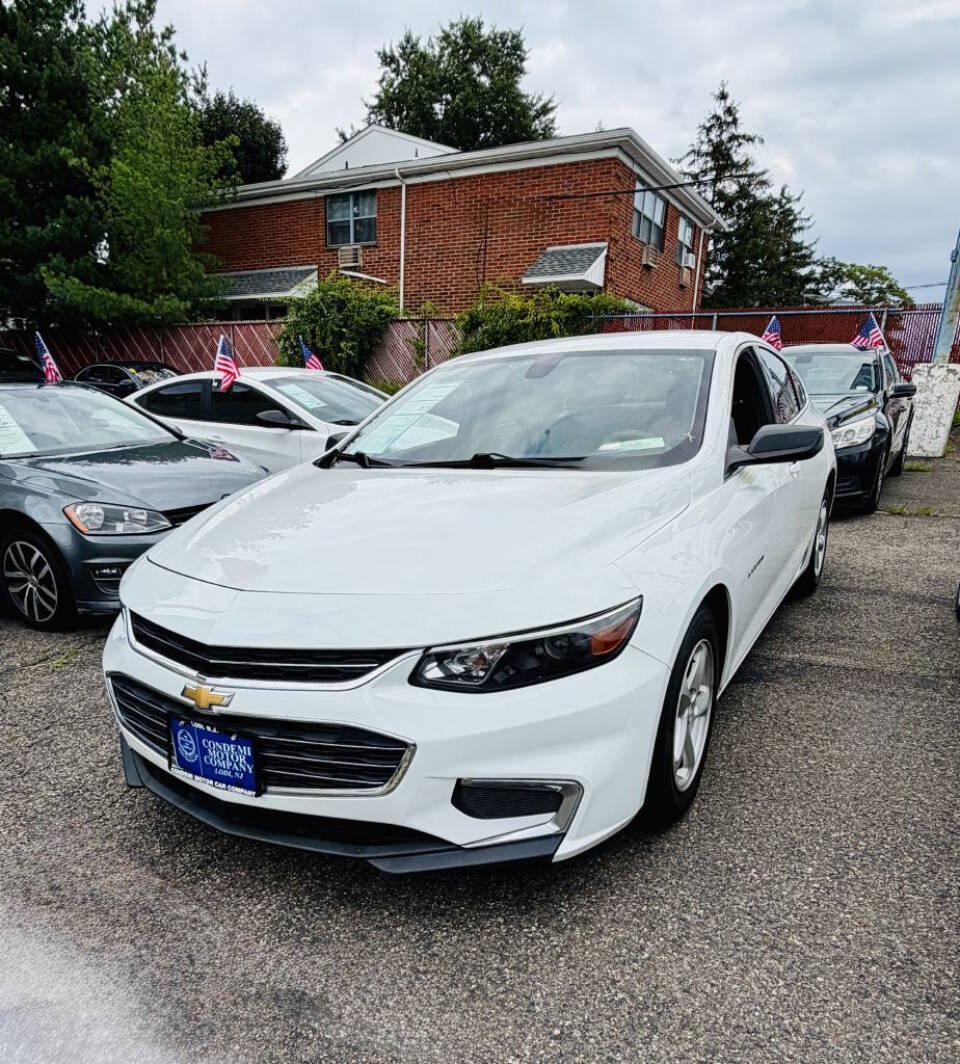 Used 2018 Chevrolet Malibu LS FWD image 2