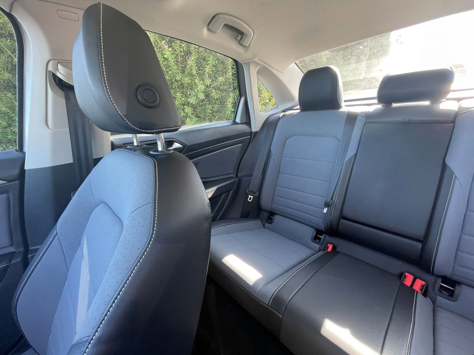 Used 2025 Volkswagen Jetta SE image 39