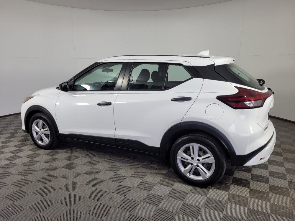 Used 2021 Nissan Kicks S FWD image 3