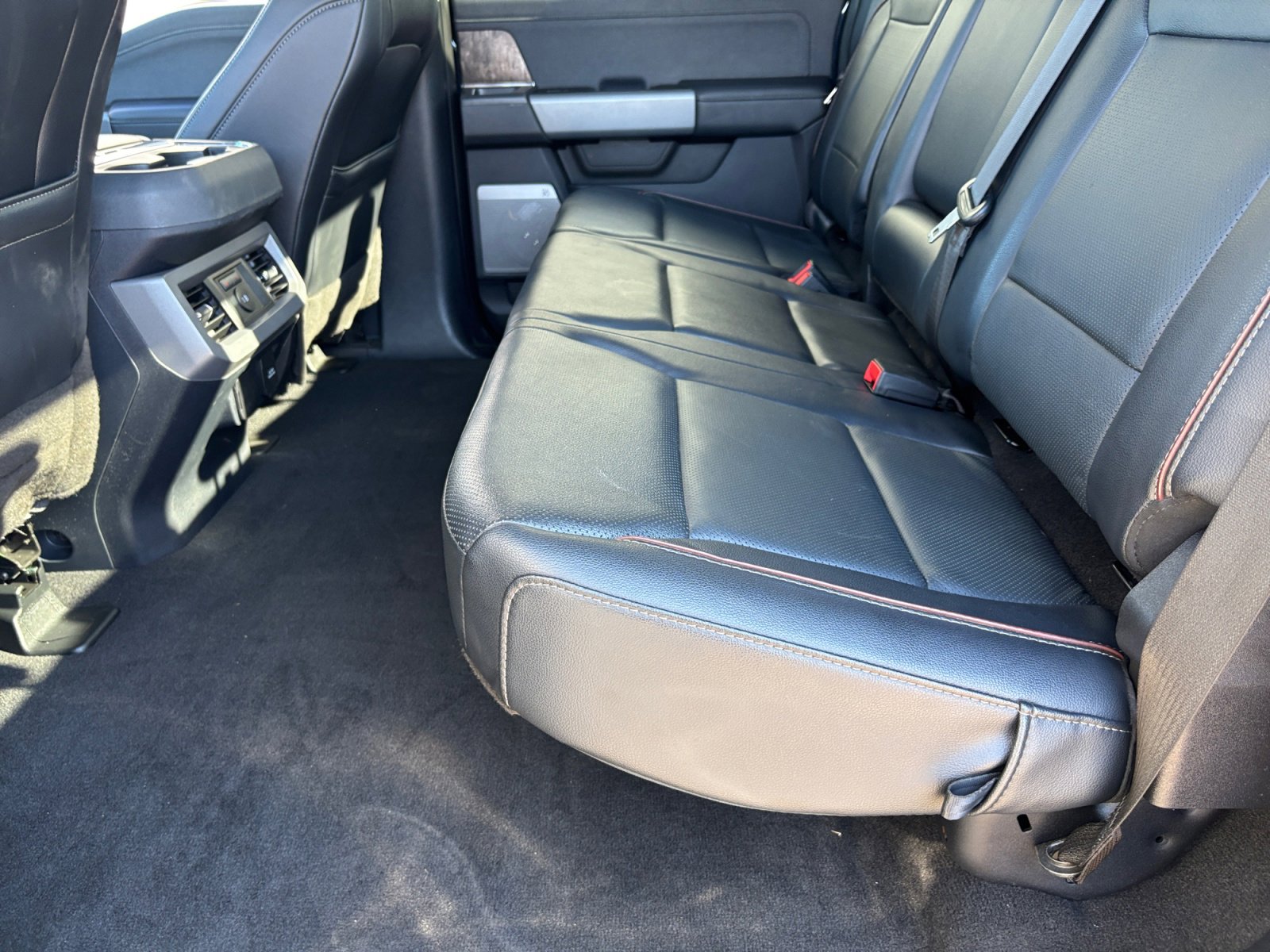 Used 2023 Ford F450 Lariat w/ Lariat Ultimate Package image 17