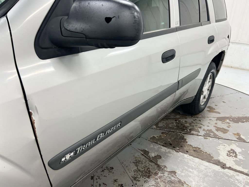 Used 2004 Chevrolet TrailBlazer LS w/ LS Preferred Equipment Group image 27