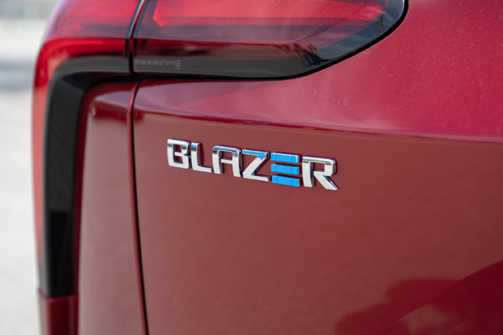 Used 2024 Chevrolet Blazer EV LT AWD/4WD image 13