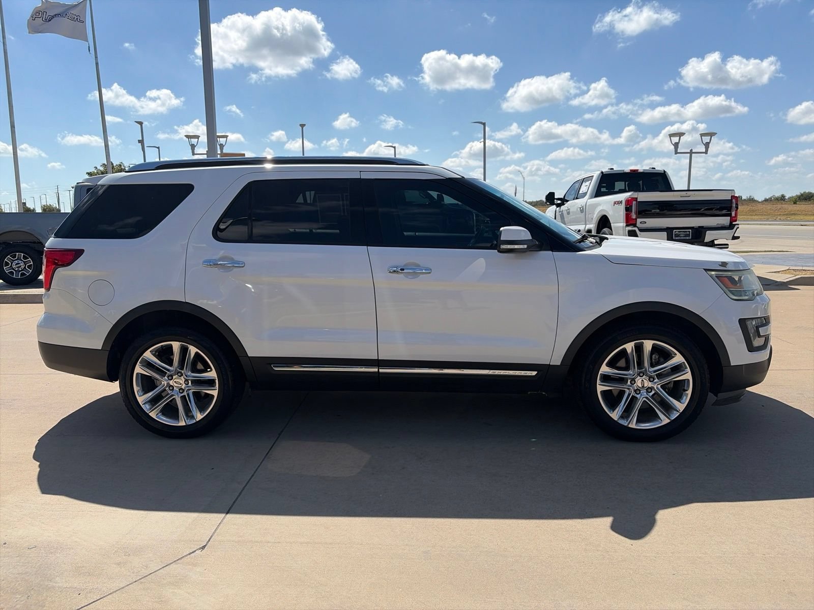 Used 2017 Ford Explorer Limited FWD image 6