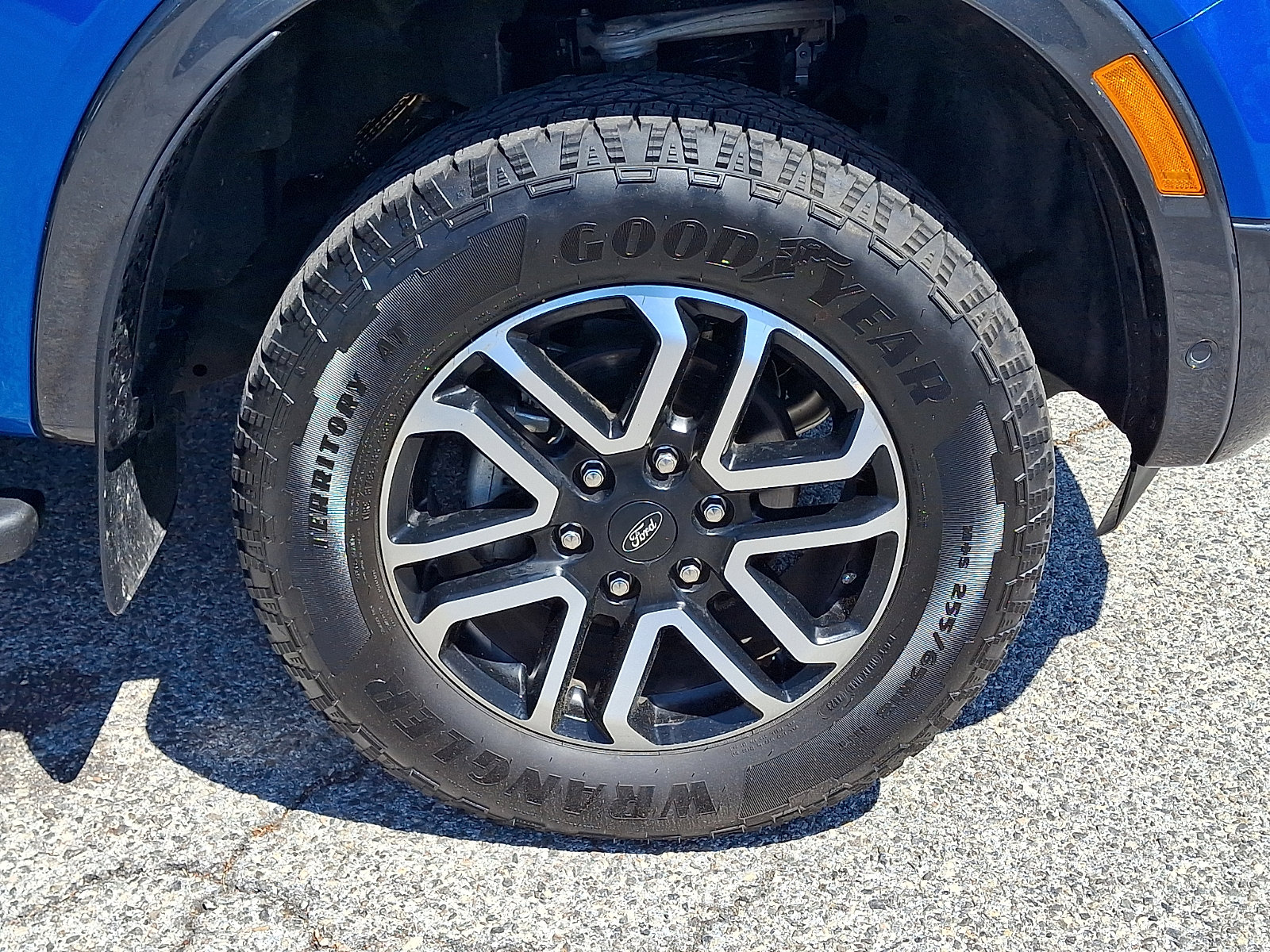 Certified 2024 Ford Ranger Lariat w/ Advanced Towing Package AWD/4WD image 11