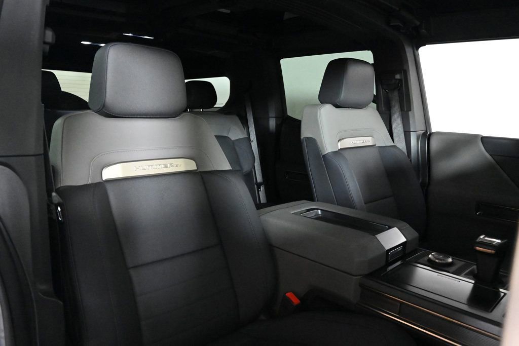 Used 2025 GMC Hummer EV 3X w/ LPO, Illumination Package image 16