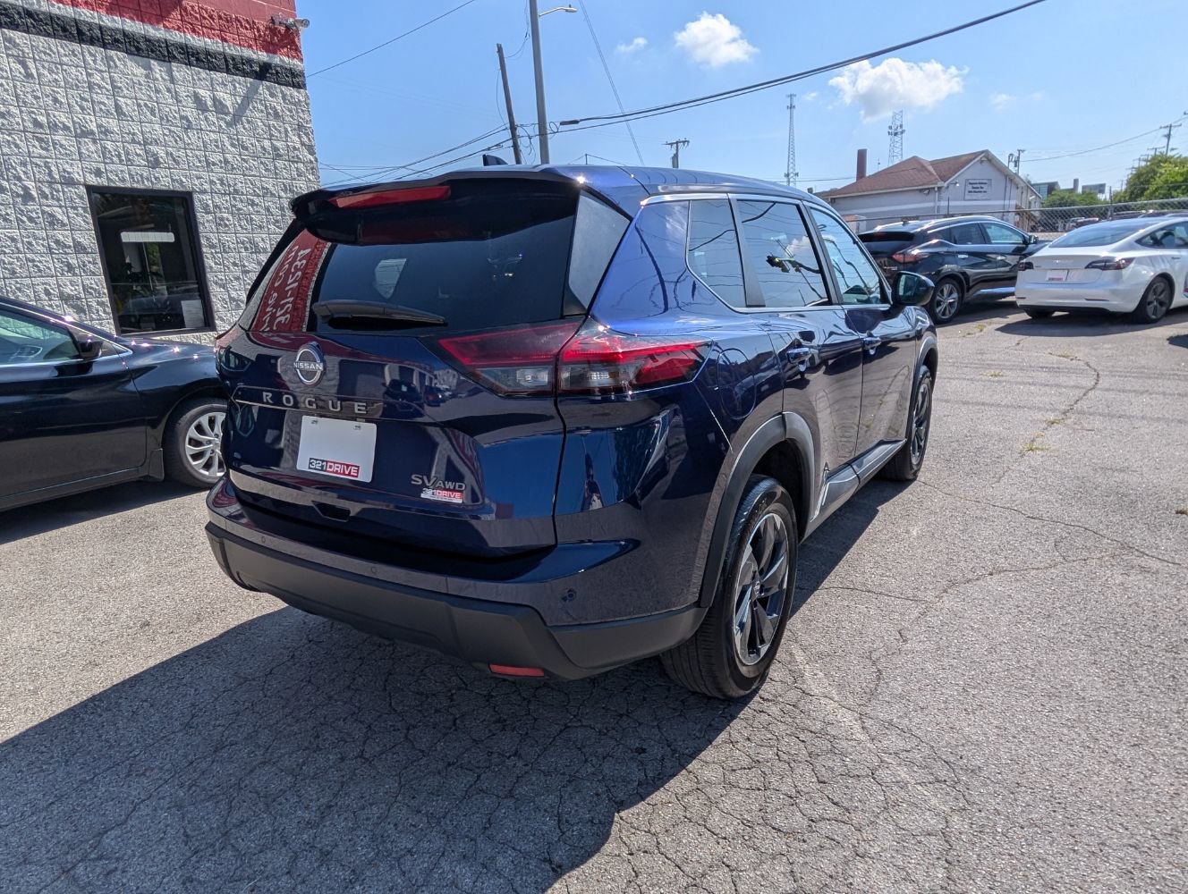 Used 2024 Nissan Rogue SV image 6