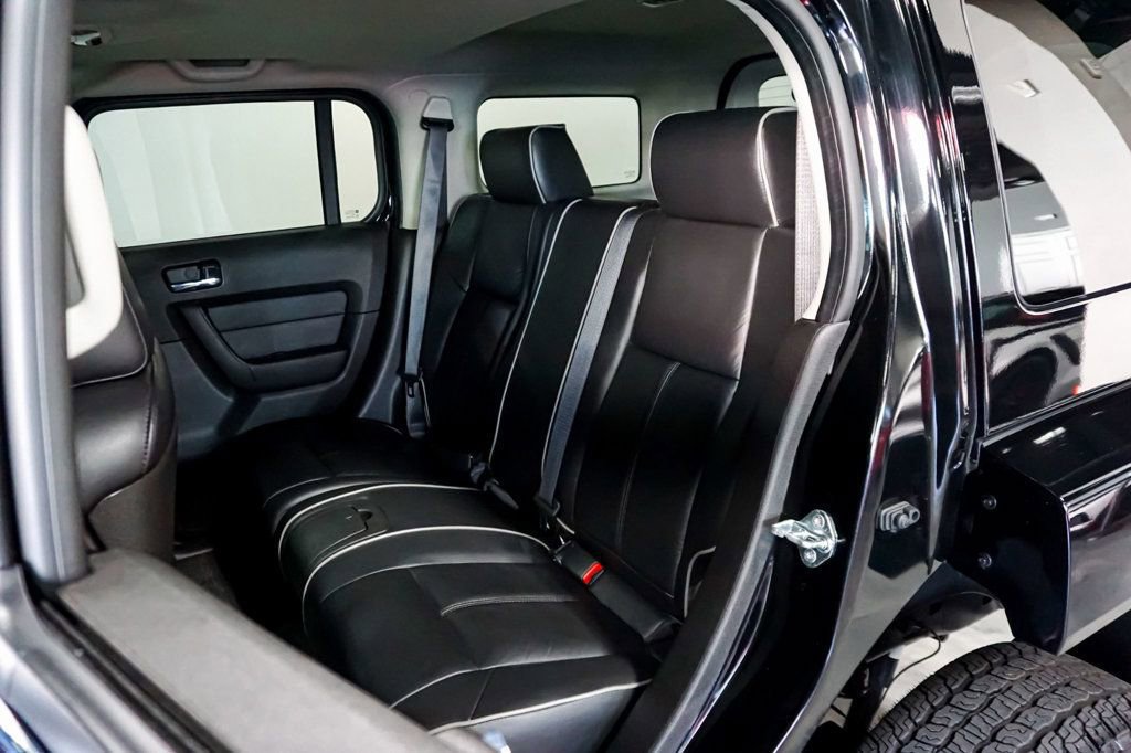 Used 2009 HUMMER H3 Alpha image 31