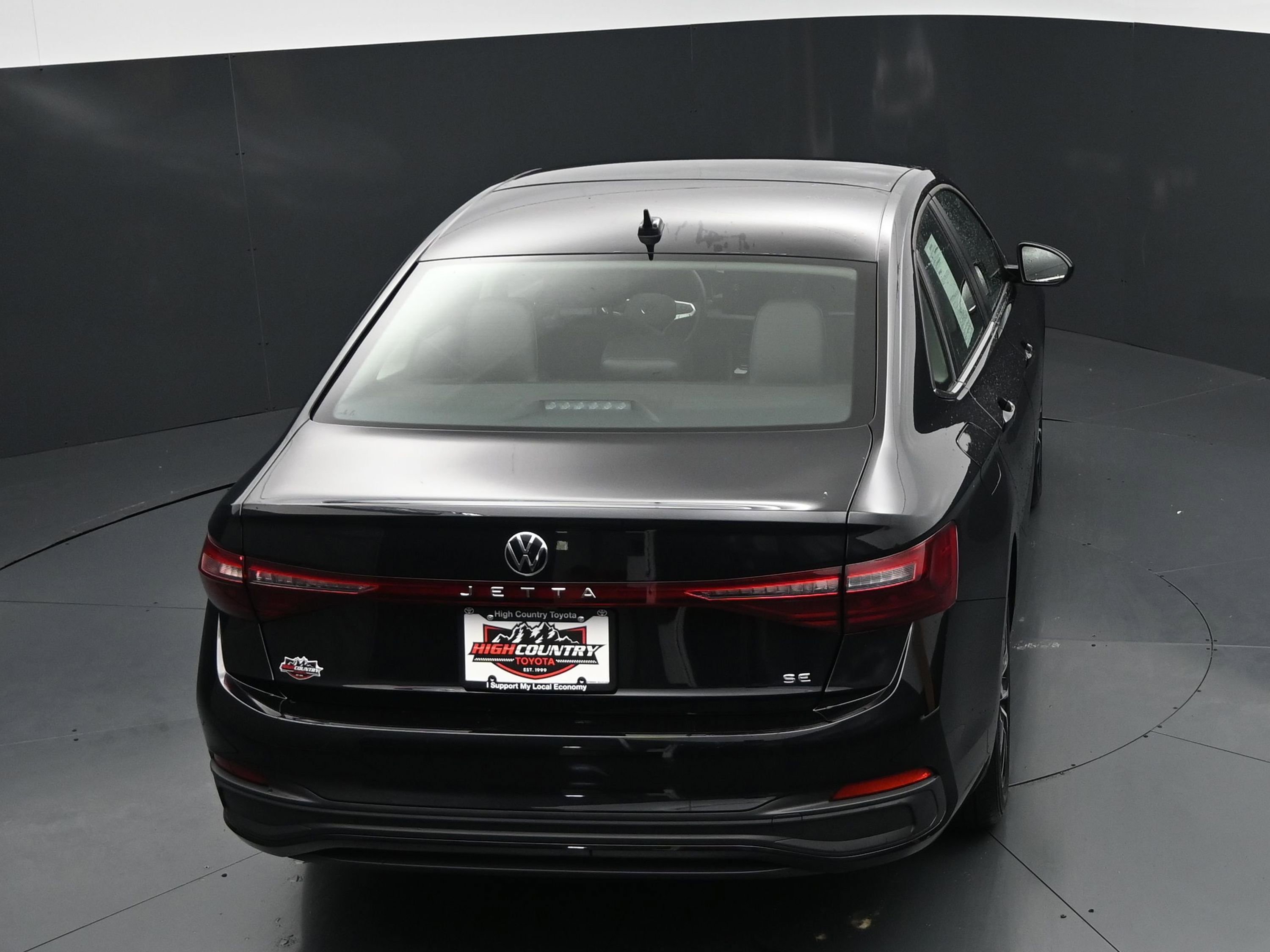 Used 2026 Volkswagen Jetta SE FWD image 30