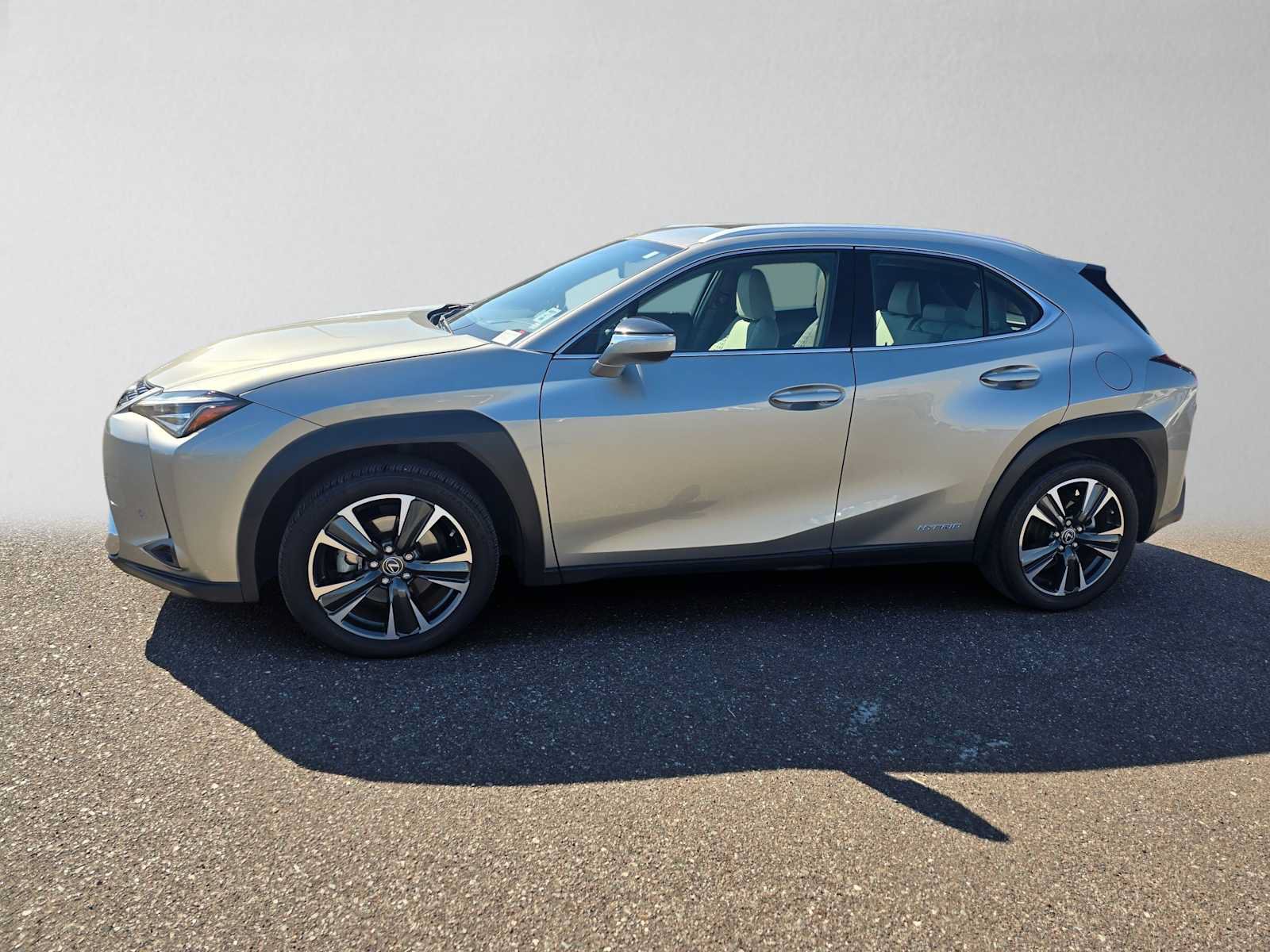 Used 2020 Lexus UX 250h w/ Premium Package AWD/4WD image 6