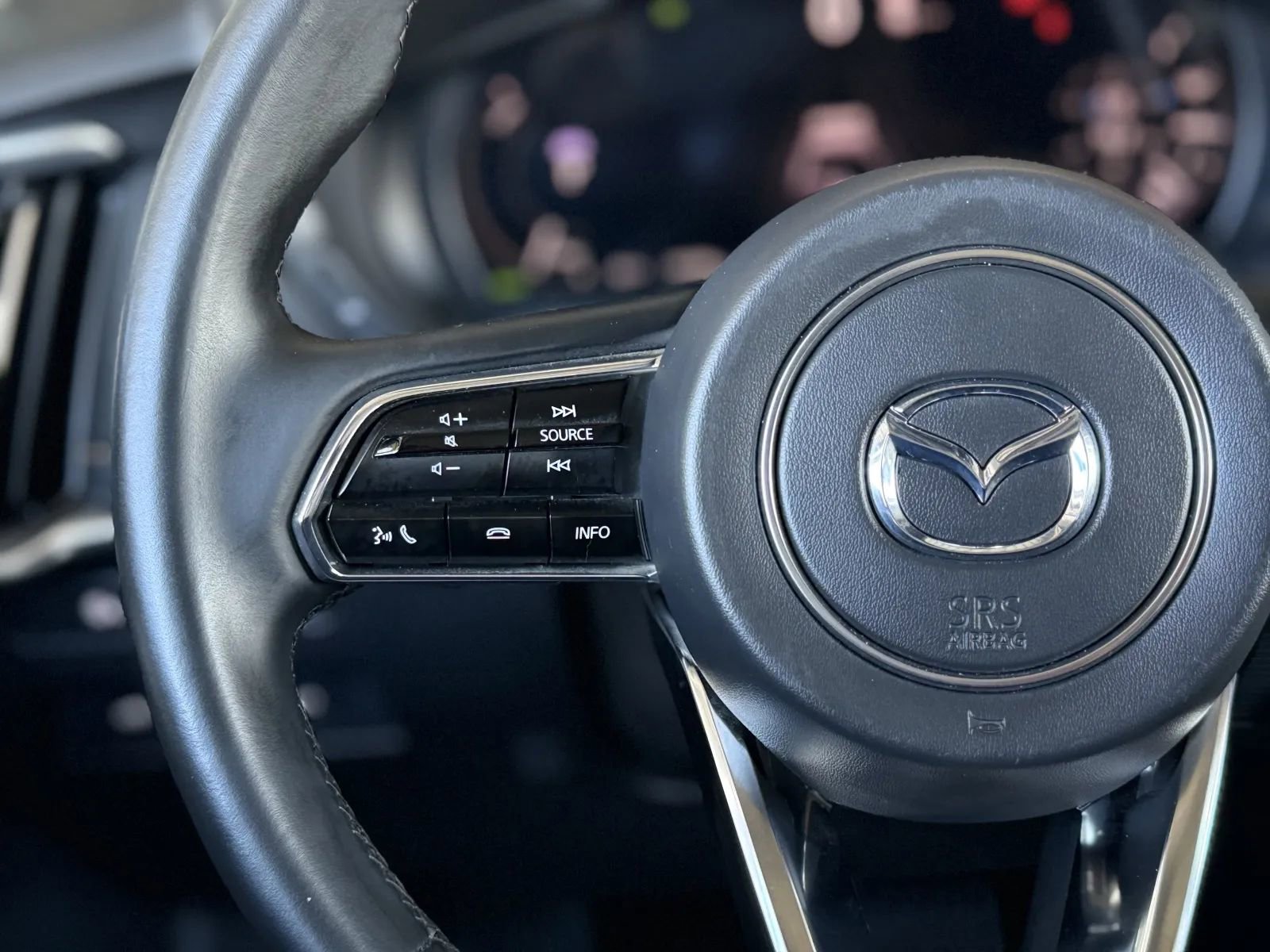 Used 2025 MAZDA CX-70 Plug-In Hybrid w/ Premium Pkg image 22