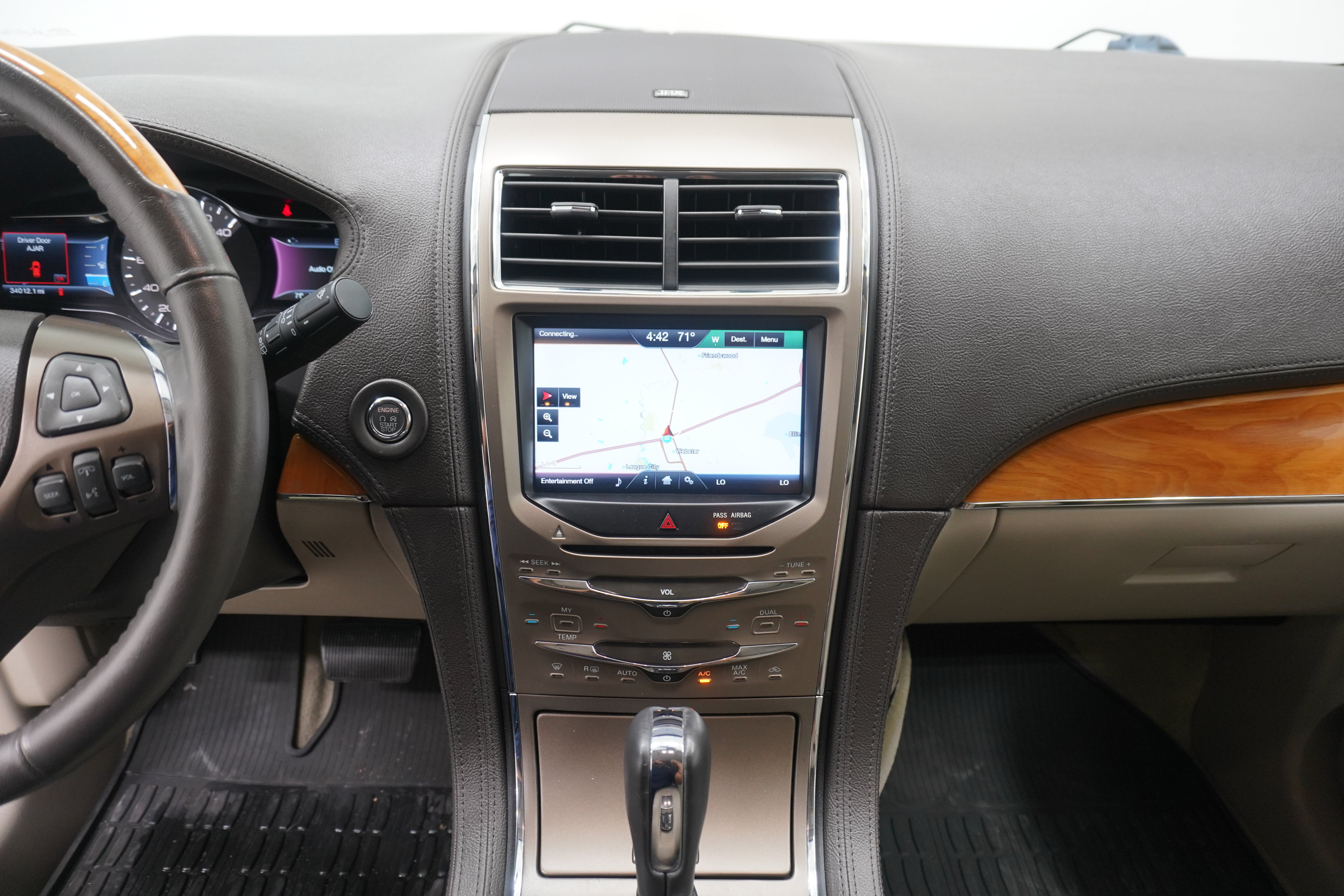Used 2014 Lincoln MKX FWD w/ Equipment Group 102A image 20