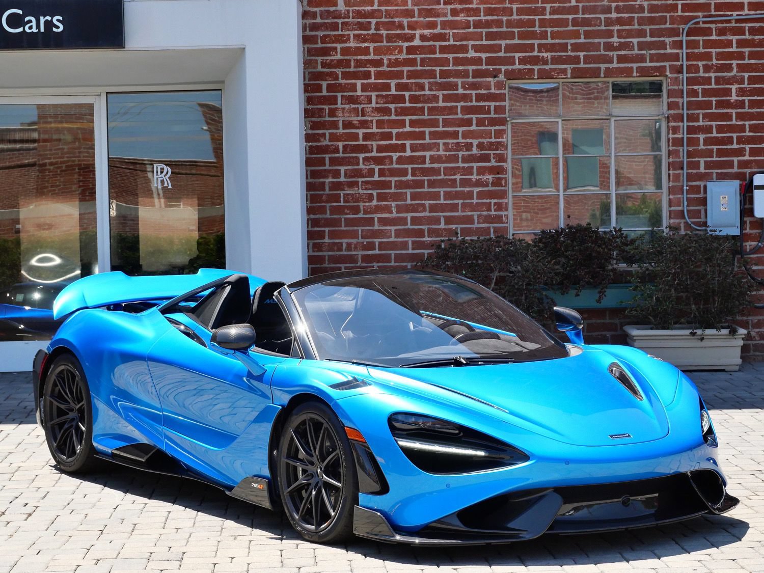 Used 2022 McLaren 765LT RWD image 1