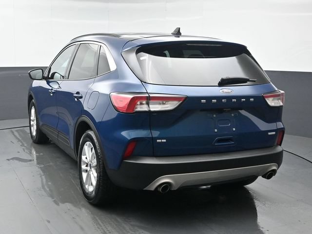 Used 2020 Ford Escape SE FWD image 3