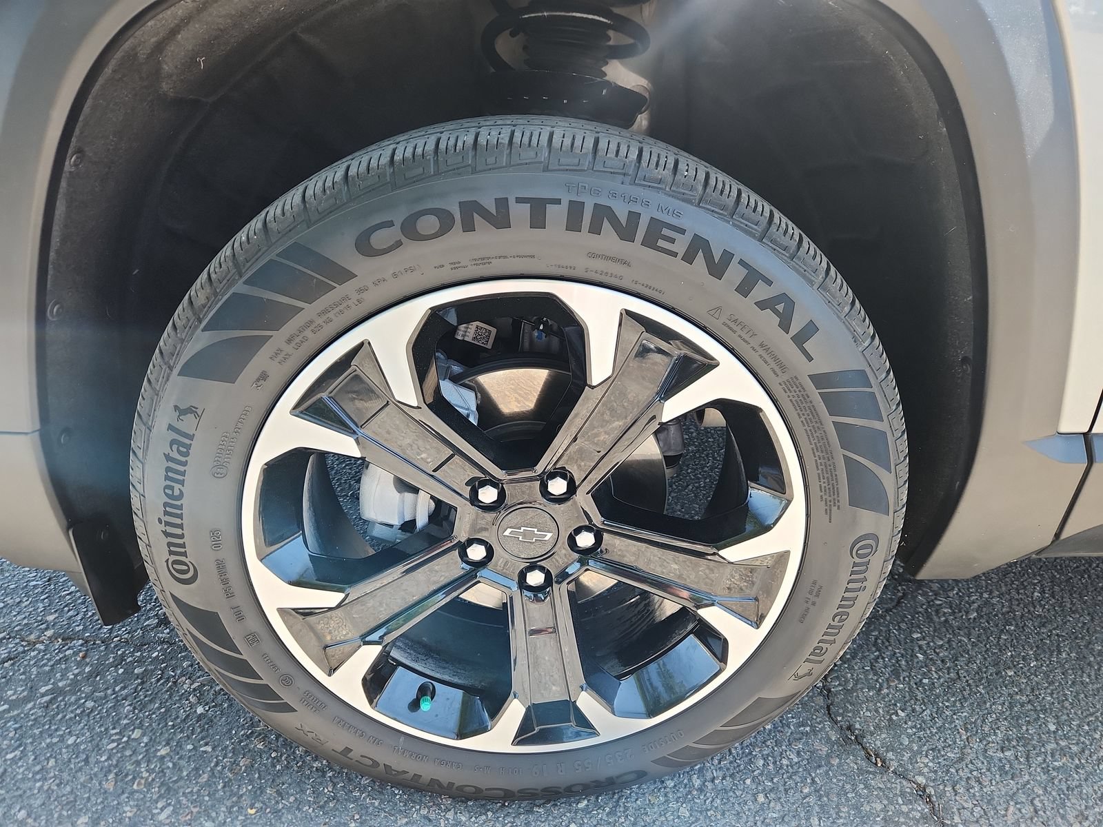 Used 2025 Chevrolet Equinox LT w/ Convenience Package II AWD/4WD image 16
